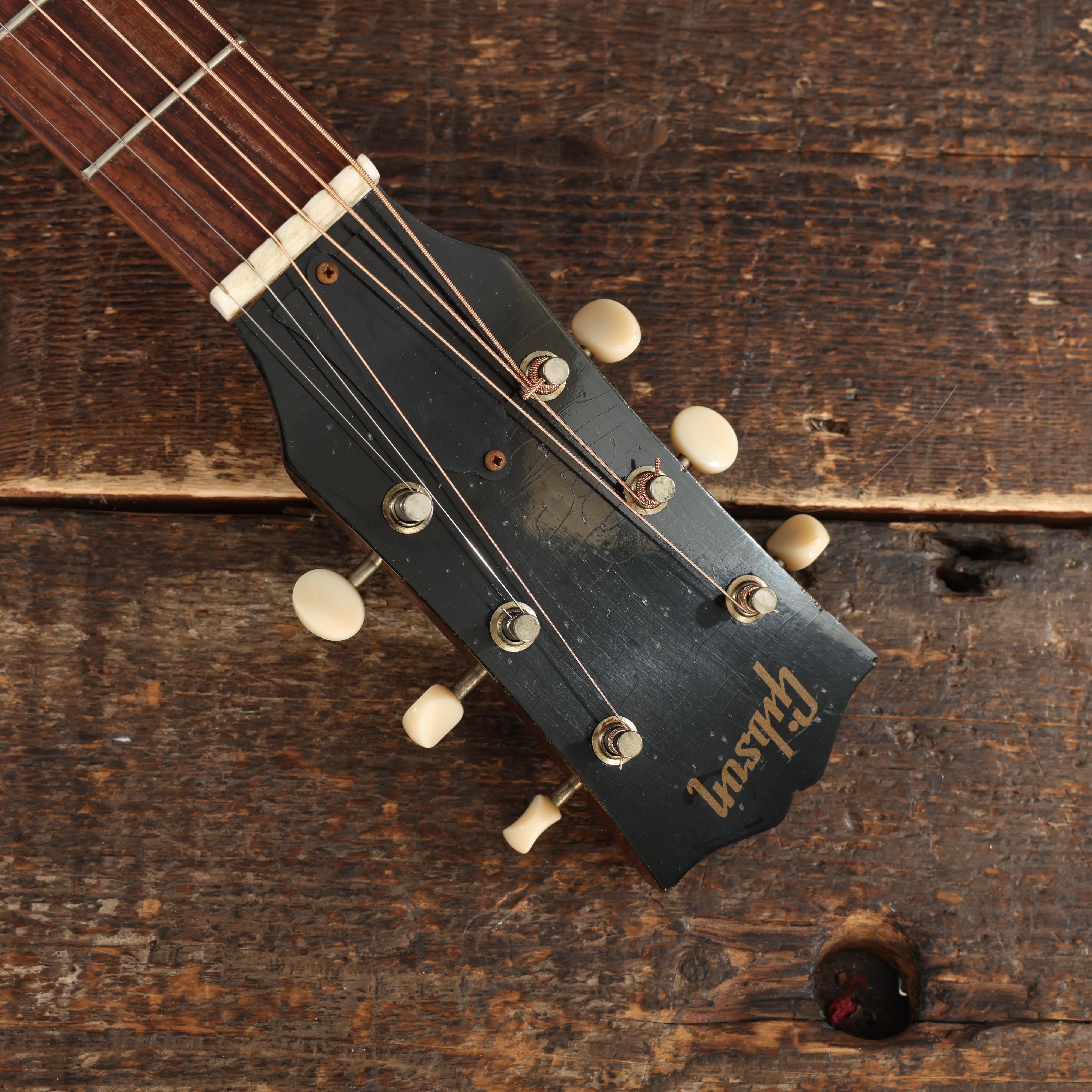 Gibson Custom Shop 1955 J-45 Acoustic Guitar in Light Aged Vintage